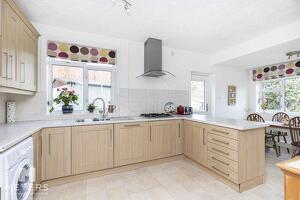 Picture #8 of Property #1936281141 in Rufford Gardens, Southbourne BH6 3HX