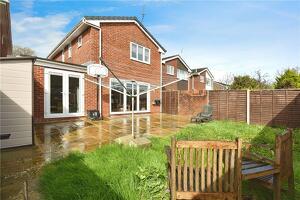 Picture #1 of Property #1938031641 in Amberwood Close, Calmore, Southampton SO40 2ST