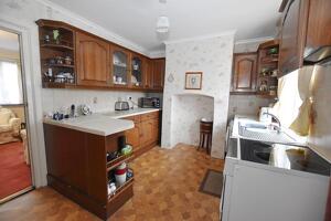 Picture #5 of Property #1944515031 in Holdenhurst Village, Bournemouth BH8 0EF