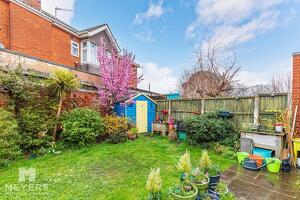 Picture #15 of Property #1945180641 in Hillbrow Road, Bournemouth BH6 5NT
