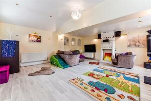 Picture #11 of Property #1946143731 in Tatchbury Lane, Winsor SO40 2GZ
