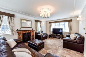 Picture #6 of Property #1946143731 in Tatchbury Lane, Winsor SO40 2GZ