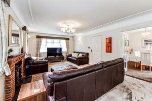 Picture #9 of Property #1946143731 in Tatchbury Lane, Winsor SO40 2GZ