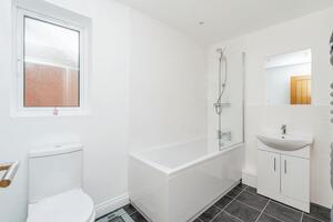 Picture #13 of Property #1948465641 in Hawkers Close, Totton, Southampton SO40 3GG