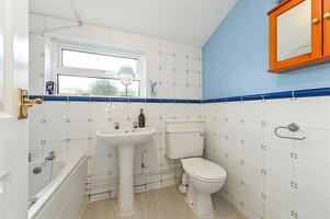Picture #7 of Property #1949839641 in Compton Road, Totton SO40 3AS