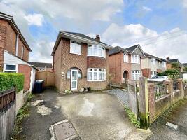 Picture #0 of Property #1950244641 in Cynthia Road, Parkstone, Poole BH12 3JG