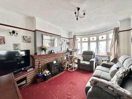 Picture #2 of Property #1950244641 in Cynthia Road, Parkstone, Poole BH12 3JG