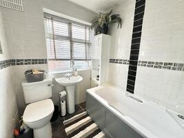 Picture #6 of Property #1950244641 in Cynthia Road, Parkstone, Poole BH12 3JG