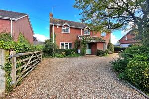 Picture #0 of Property #1954928541 in Sturminster Marshall BH21 4BP