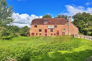 Picture #23 of Property #1954928541 in Sturminster Marshall BH21 4BP