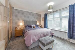 Picture #8 of Property #1957971741 in Water Lane, Totton SO40 3DN