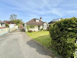 Picture #1 of Property #1963429641 in Lake Road, Hamworthy, Poole BH15 4LE