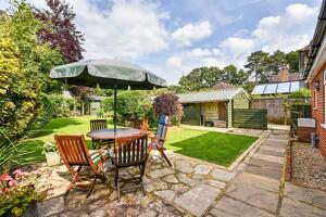Picture #1 of Property #1964168541 in Woodlands Road, Ashurst SO40 7AL