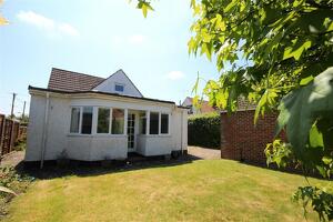 Picture #2 of Property #197260168 in Southampton Road, Ringwood BH24 1HT