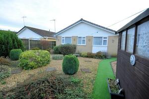Picture #7 of Property #1976290341 in Bere Close, West Canford Heath, Poole BH17 9AR