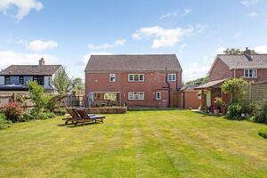 Picture #19 of Property #1976772441 in Smugglers Lane, Furzehill, Wimborne BH21 4HB