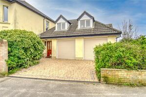 Picture #11 of Property #1978561641 in Madeira Road, Poole BH14 9ET