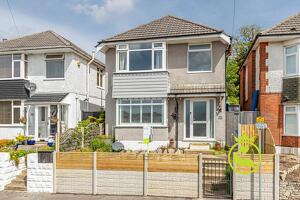 Picture #0 of Property #1982147031 in Courthill Road, Lower Parkstone BH14 9HJ