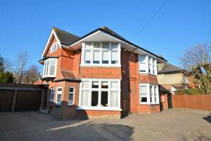 Picture #35 of Property #1982901741 in Portchester Road, Bournemouth BH8 8JY
