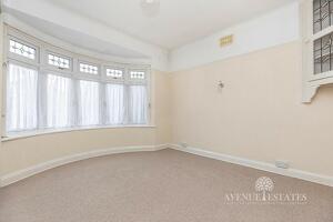 Picture #4 of Property #1982917641 in Tuckton Road, Bournemouth BH6 3HS