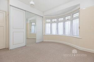 Picture #5 of Property #1982917641 in Tuckton Road, Bournemouth BH6 3HS