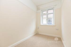 Picture #9 of Property #1982917641 in Tuckton Road, Bournemouth BH6 3HS