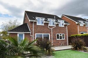 Picture #20 of Property #1983225741 in Bute Drive, Highcliffe BH23 5LE