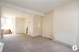 Picture #3 of Property #1983985731 in Christchurch Road, Ringwood BH24 1DL