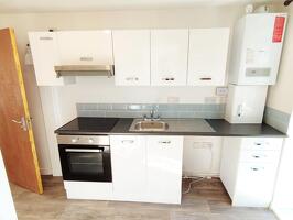 Picture #9 of Property #1984961541 in Hmo, 227 Bournemouth Road, Poole BH14 9HU