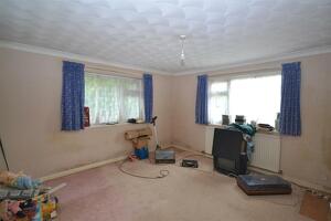 Picture #6 of Property #1986328641 in Moneyfly Road, Verwood BH31 6BL
