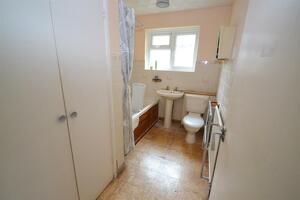 Picture #9 of Property #1986328641 in Moneyfly Road, Verwood BH31 6BL