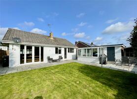 Picture #2 of Property #1987537041 in Nada Road, Highcliffe On Sea, Christchurch BH23 4PR