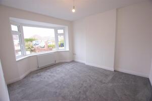 Picture #5 of Property #1988673231 in Sopers Lane, Poole BH17 7EW