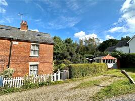 Picture #1 of Property #1994750541 in Hightown Hill, Ringwood BH24 3HA