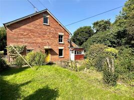 Picture #12 of Property #1994750541 in Hightown Hill, Ringwood BH24 3HA