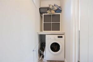 Picture #7 of Property #1998561441 in Drake Close, Marchwood SO40 4XB